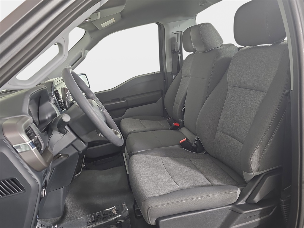 2025 Ford F-150 XL photo 8