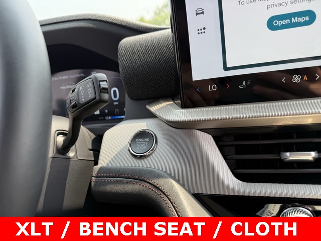 2025 Ford Explorer photo 17