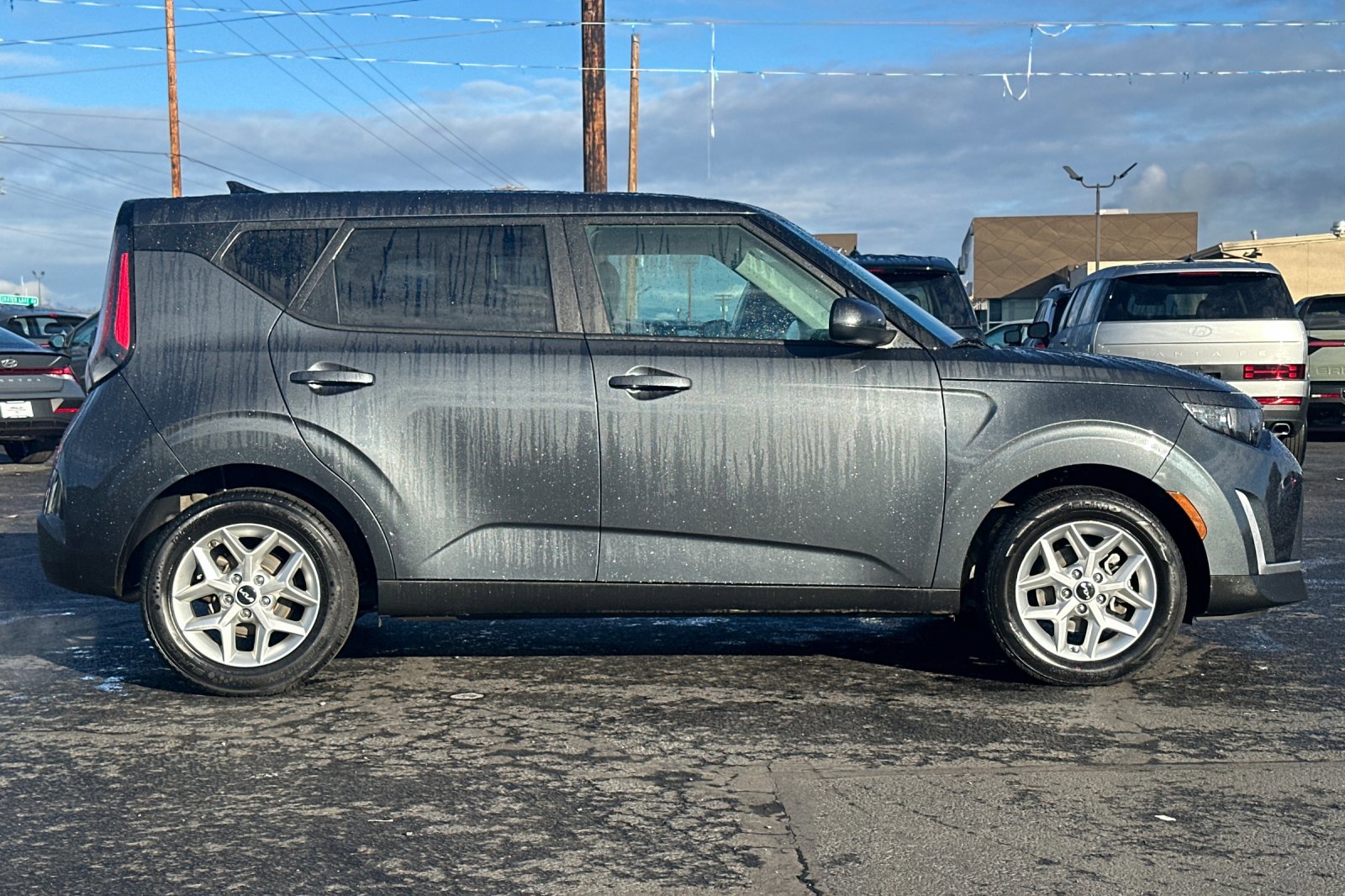 2023 Kia Soul LX S photo 2