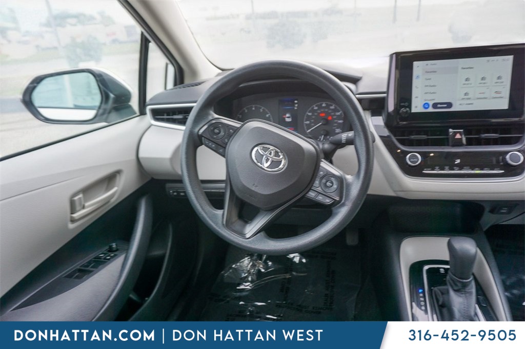2023 Toyota Corolla LE photo 5