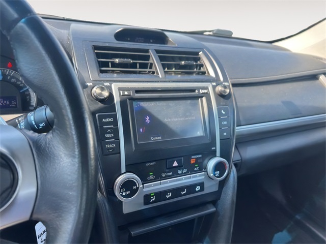 2014 Toyota Camry L photo 13