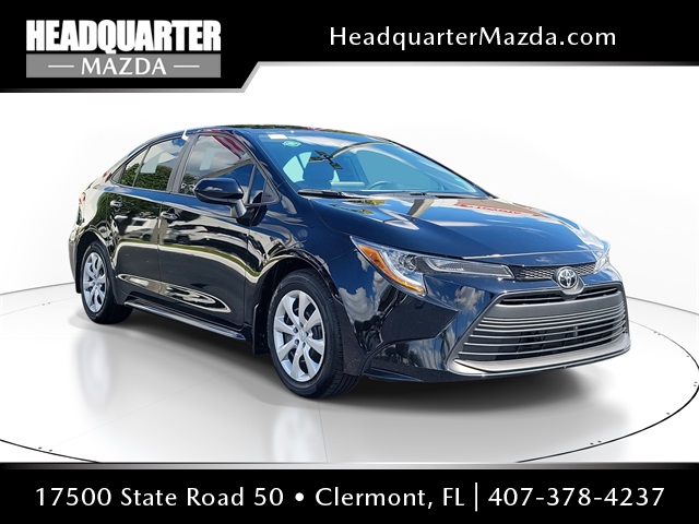 2024 Toyota Corolla LE's photo