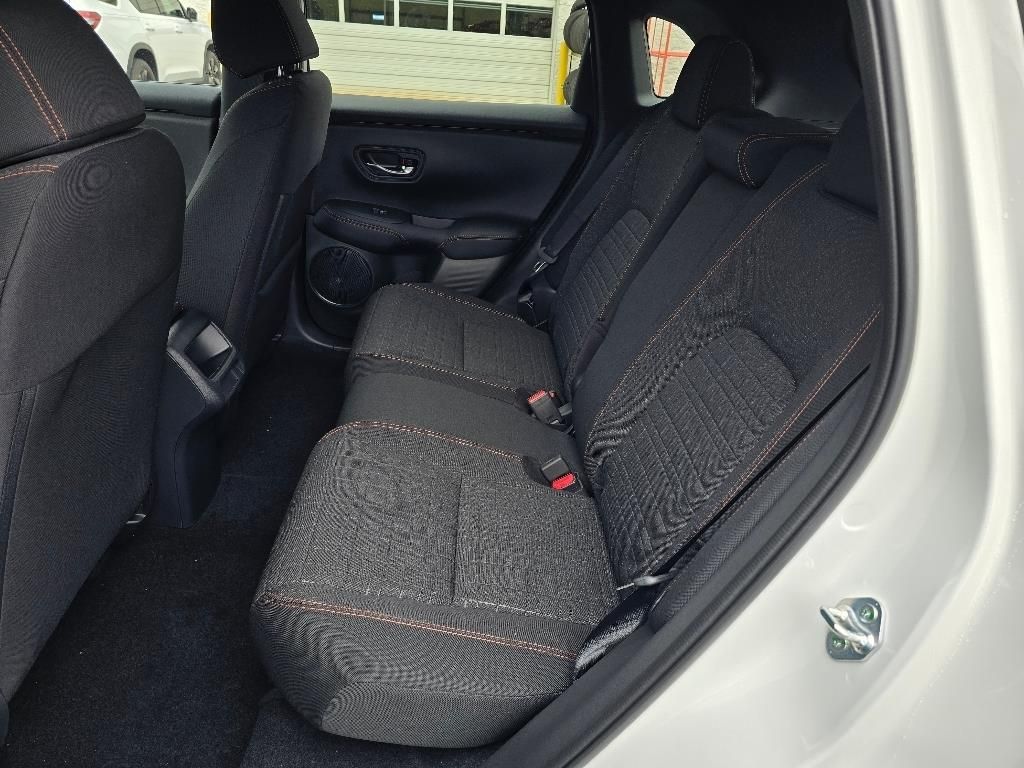 2025 Honda HR-V Sport photo 9