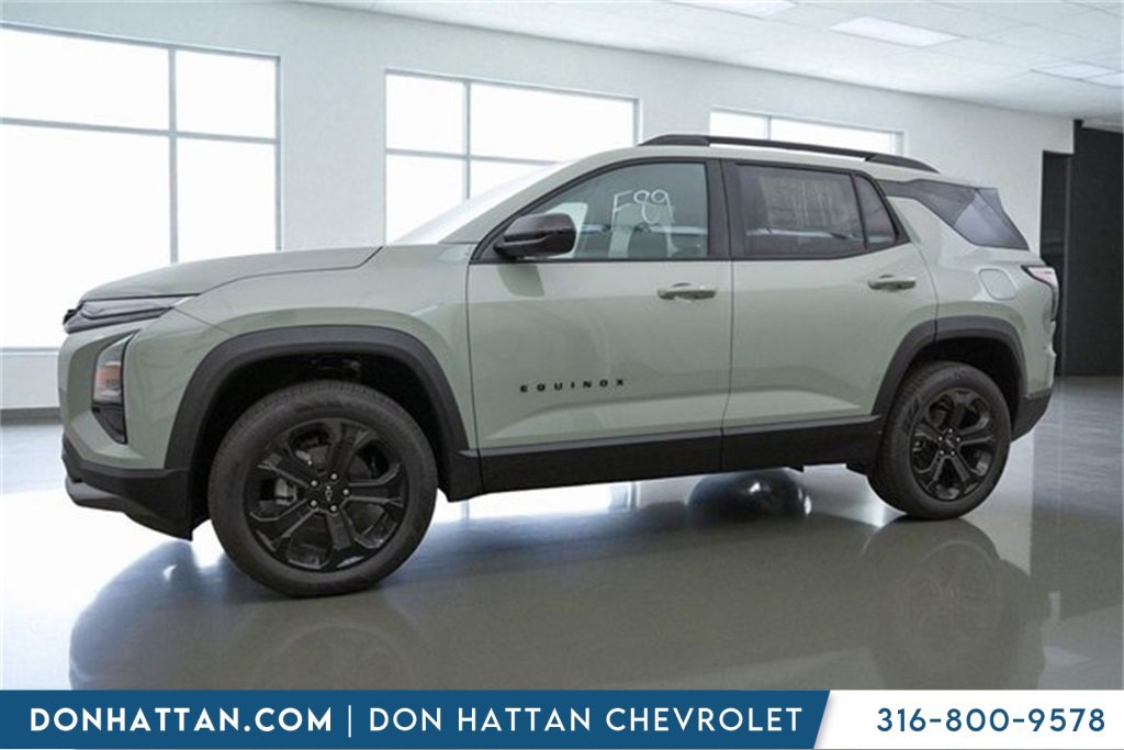 2026 Chevrolet Equinox LT photo 2