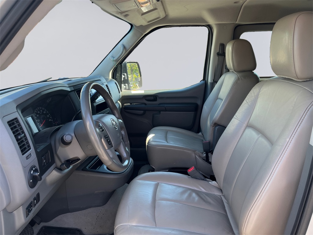 2016 Nissan NV3500 photo 10