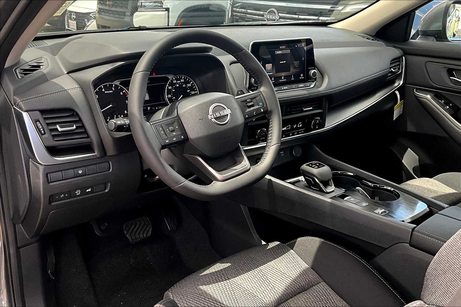 2025 Nissan Rogue SV photo 10