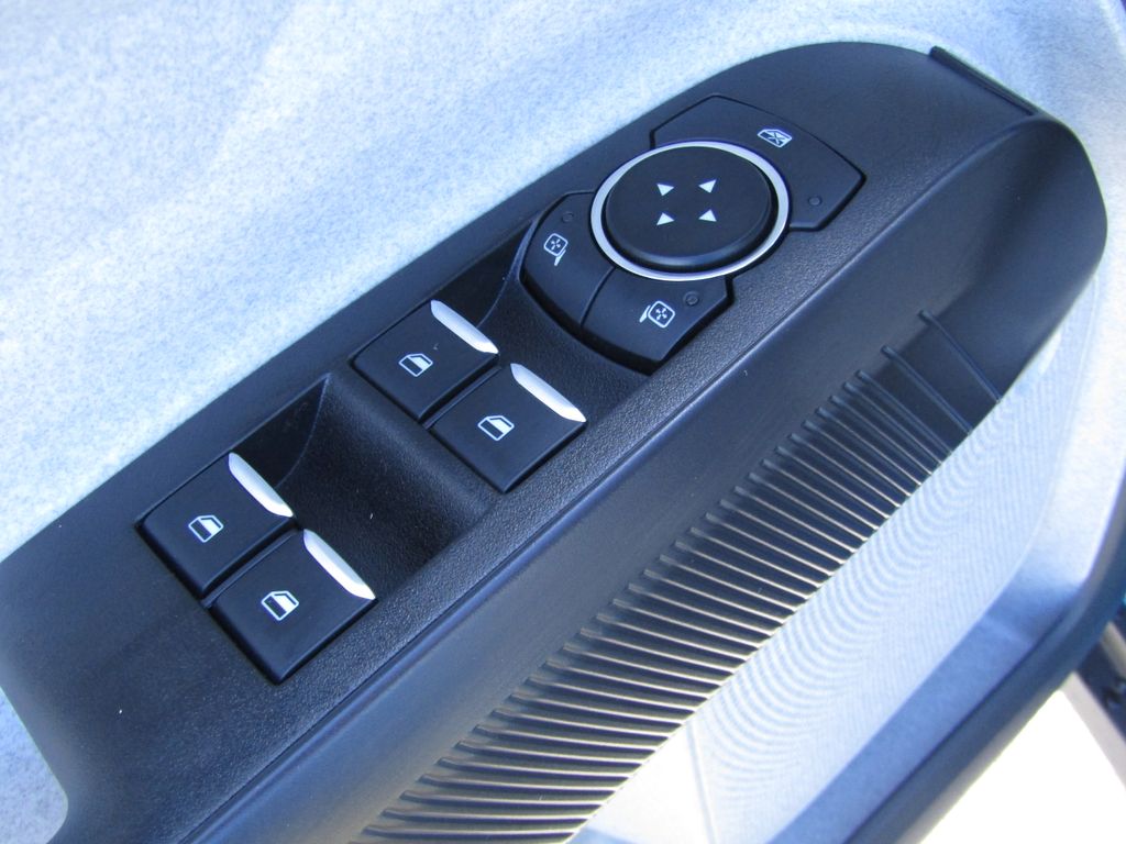 2025 Ford Maverick XLT photo 5