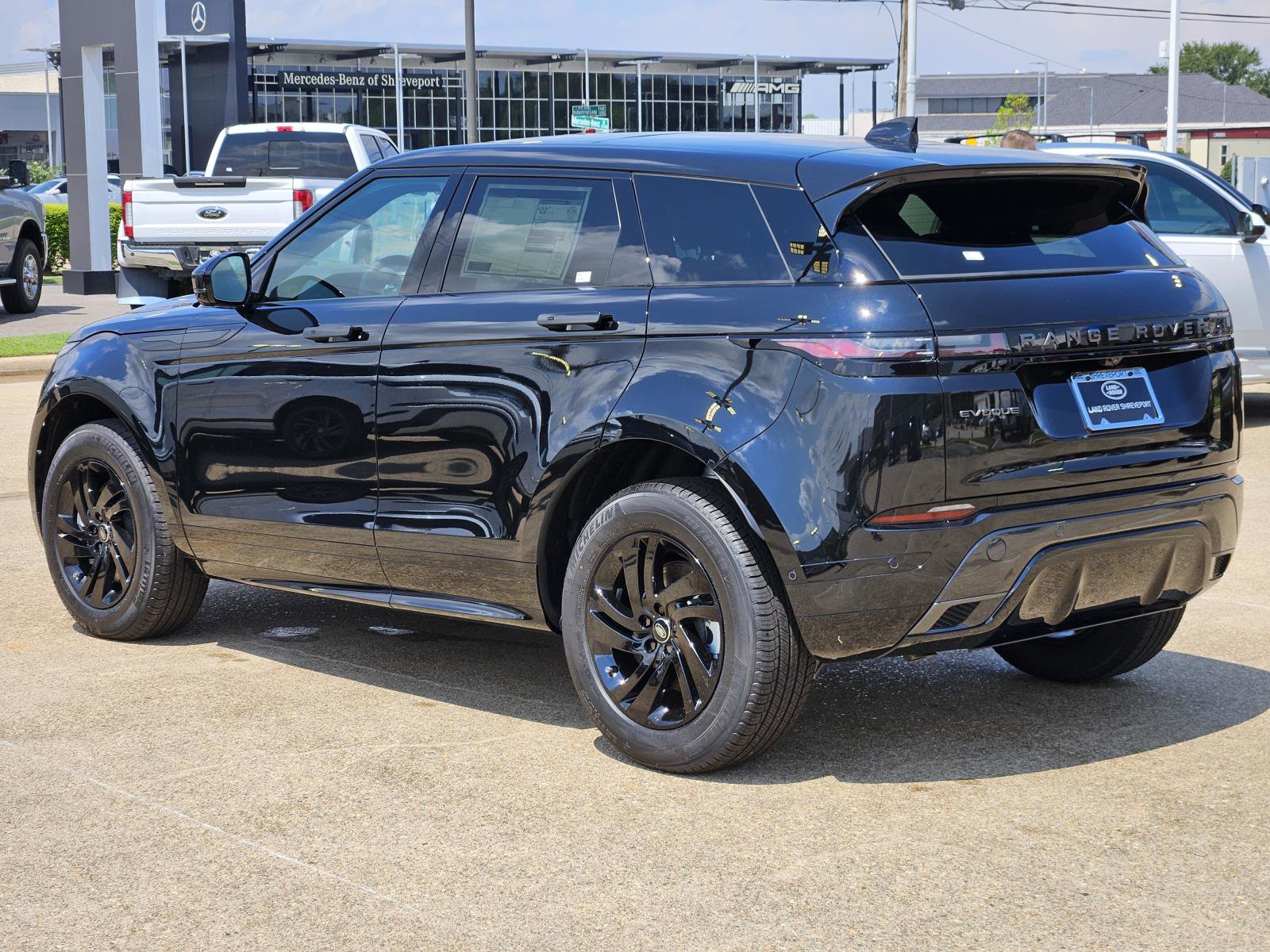 2026 Land Rover Range Rover Evoque Dynamic SE photo 5