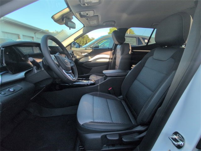 2026 Chevrolet Trax LT photo 4