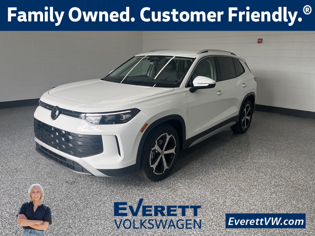 2026 Volkswagen Tiguan SE's photo