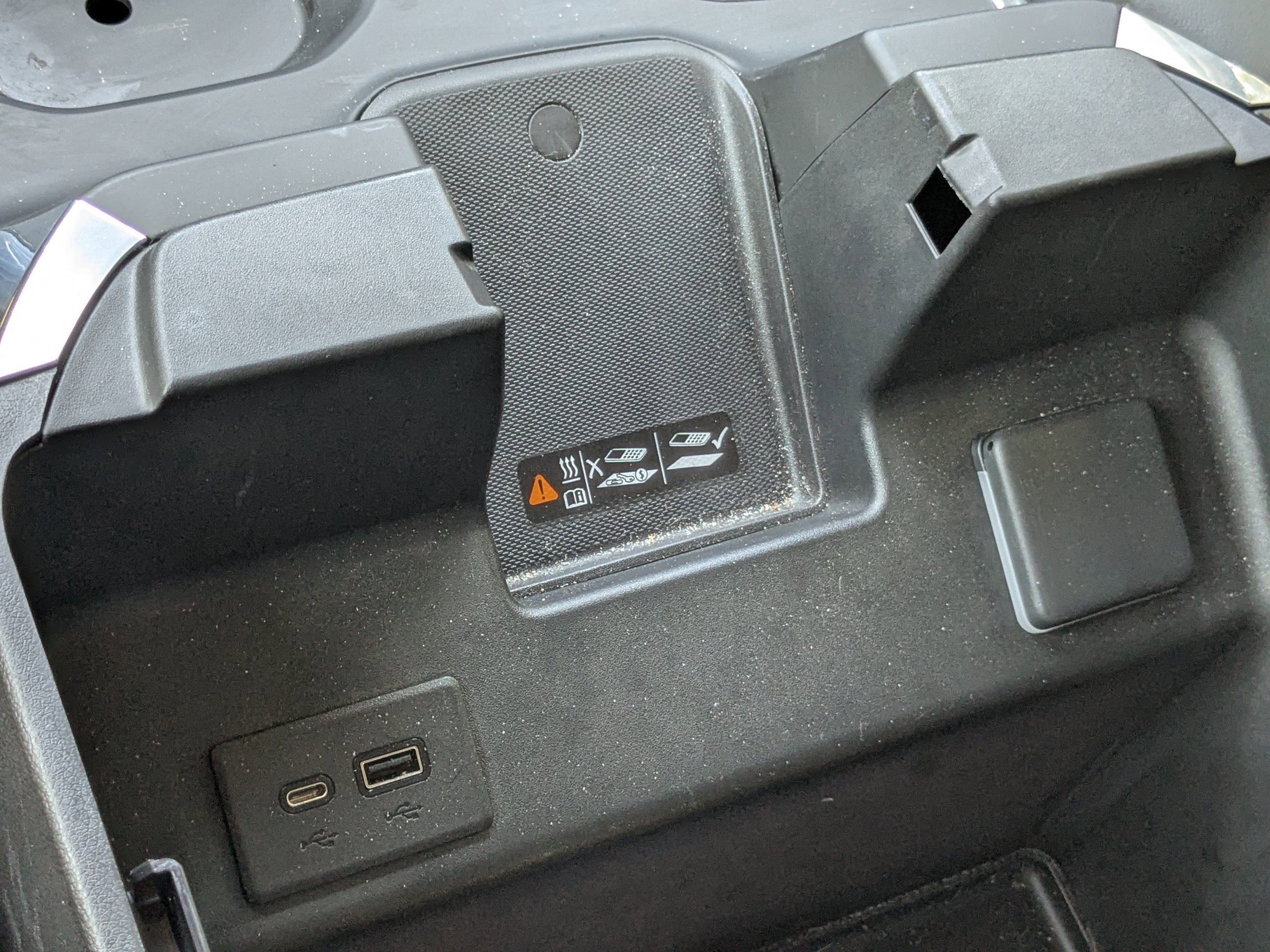2023 Chevrolet Silverado 1500 RST photo 8