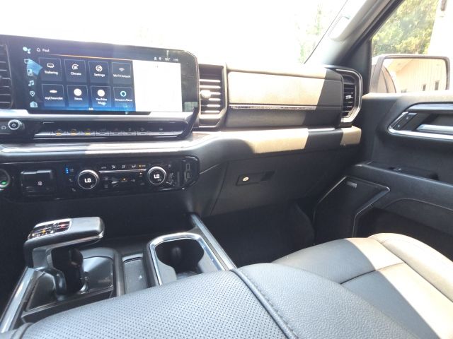 2023 Chevrolet Silverado 1500 LTZ photo 25