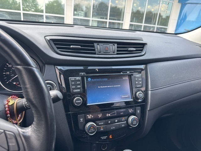2017 Nissan Rogue SV photo 7