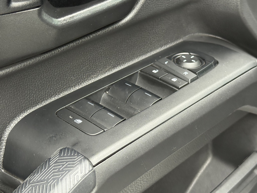 2024 Toyota Tacoma SR5 4x4 Double Cab photo 15