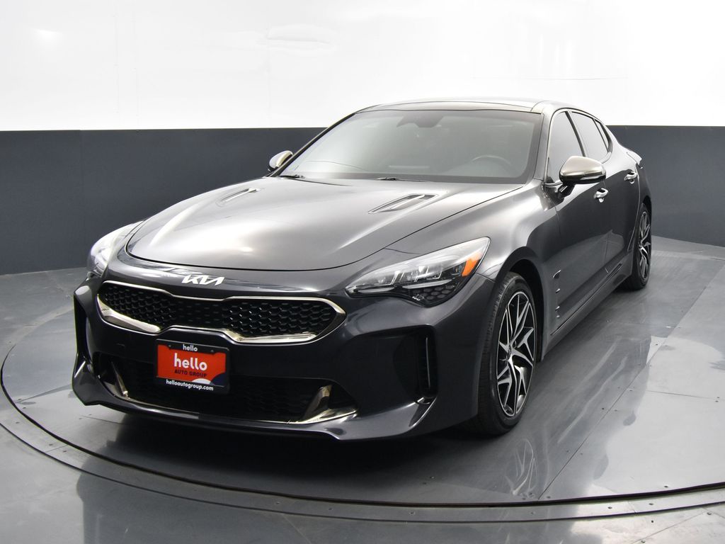2022 Kia Stinger GT-Line photo 2
