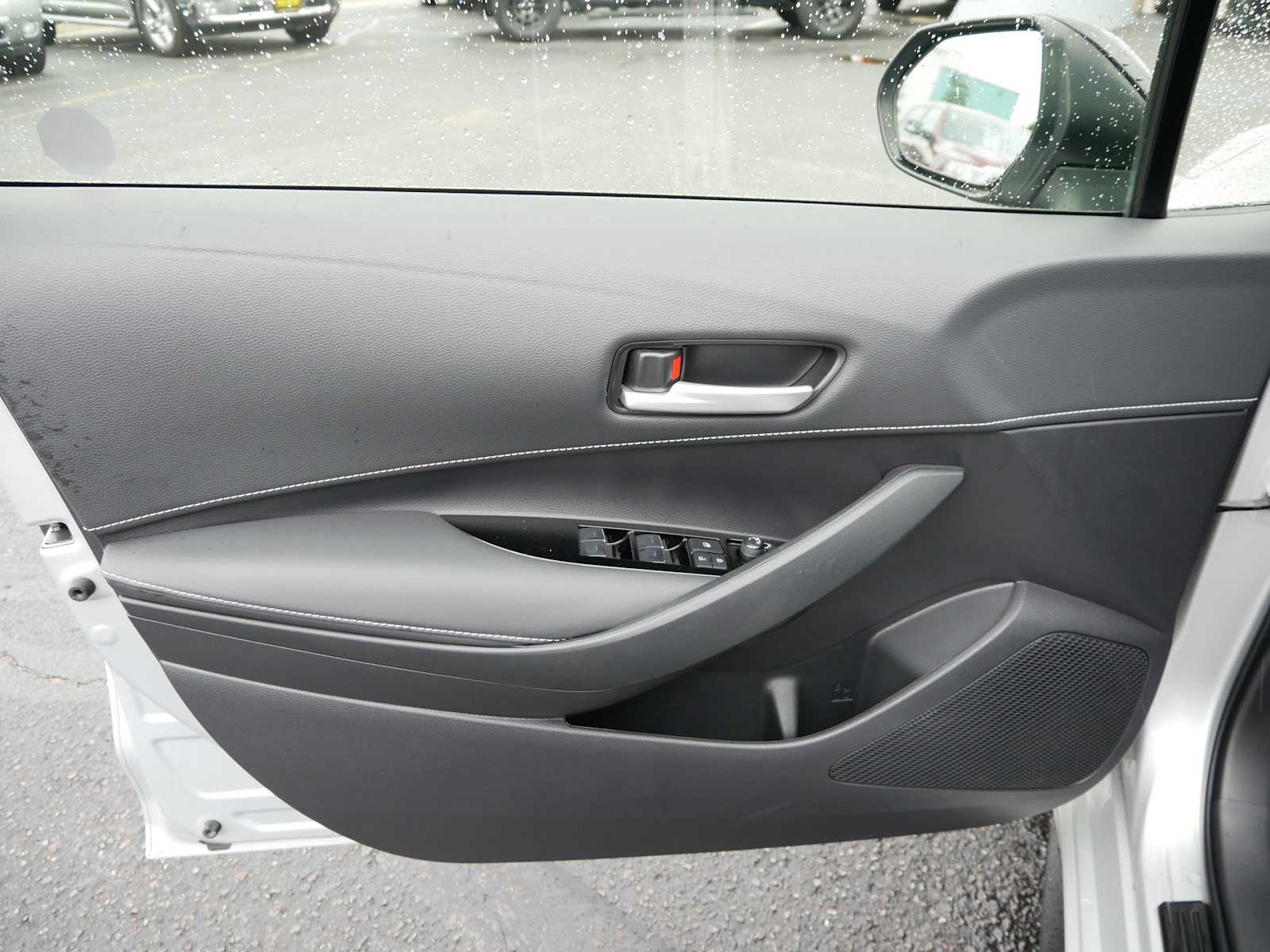 2022 Toyota Corolla SE photo 9