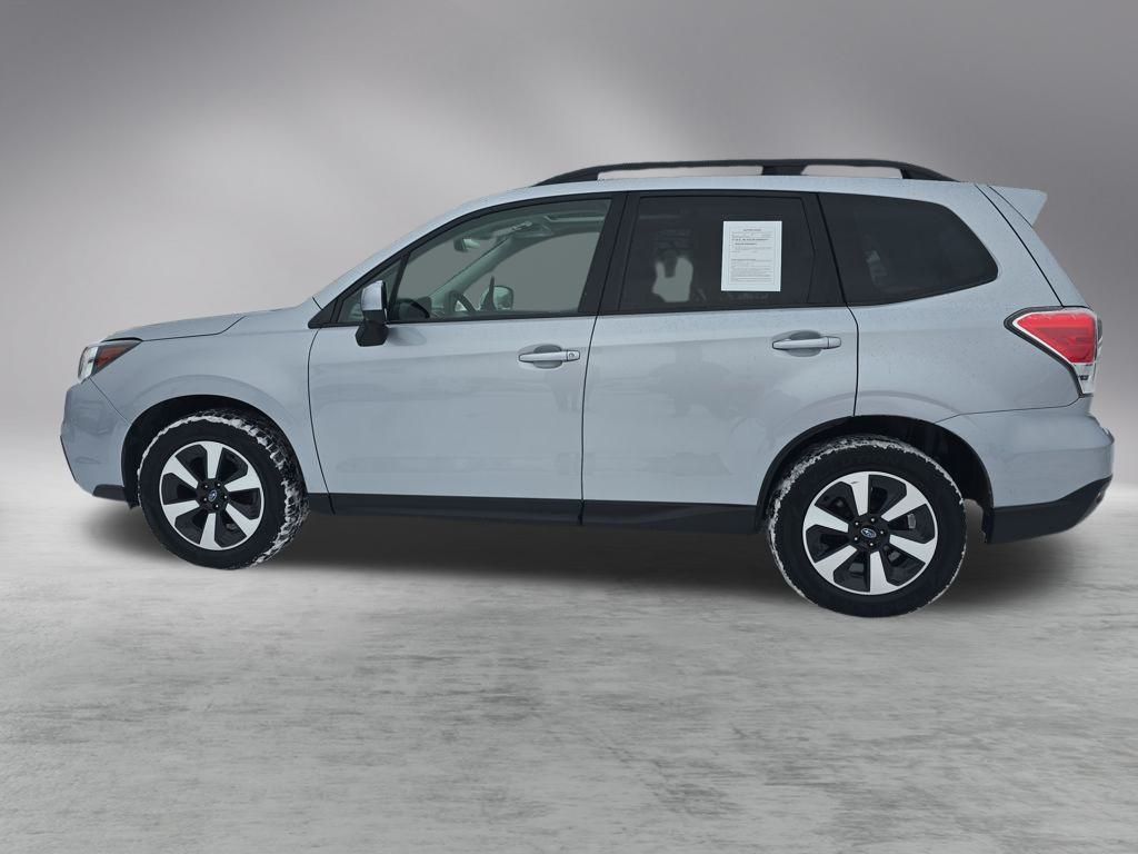 2018 Subaru Forester 2.5i Premium photo 2