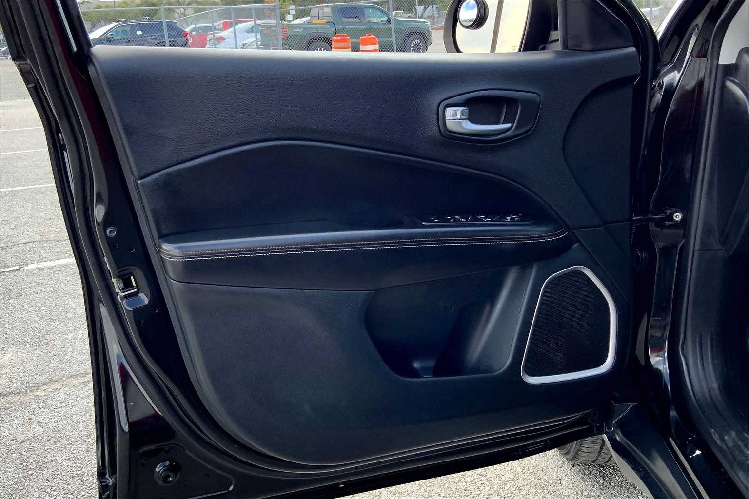 2018 Jeep Compass Latitude photo 20