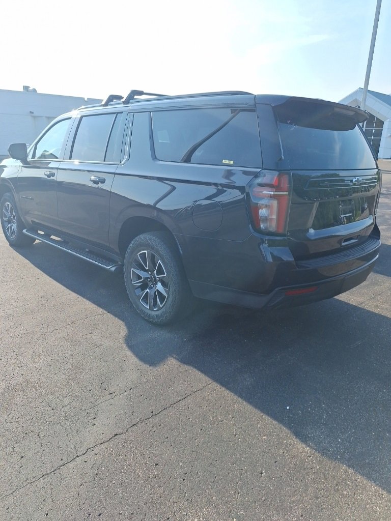 2024 Chevrolet Suburban Z71 photo 4
