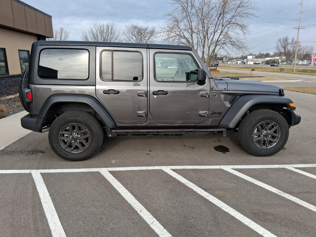 2025 Jeep Wrangler Sport S photo 4