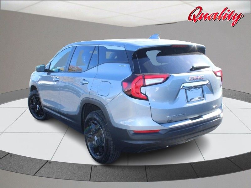 2024 Gmc Terrain SLE photo 3