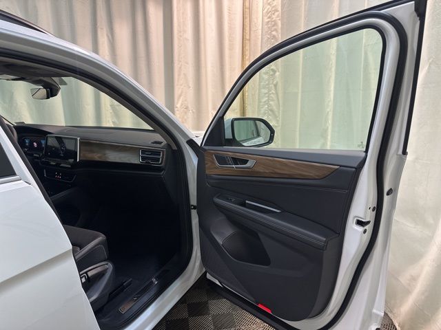 2026 Volkswagen Atlas SE Technology photo 33
