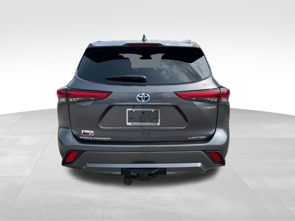 2022 Toyota Highlander Hybrid Limited photo 3