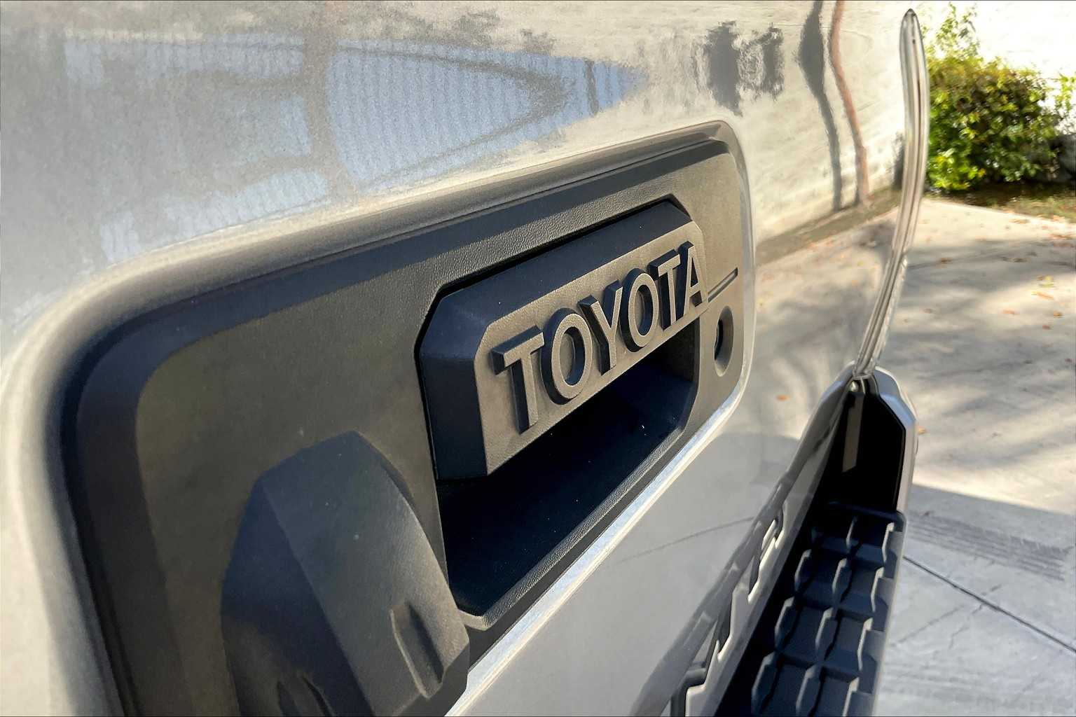 2020 Toyota Tacoma TRD Sport Double Cab V6 photo 28