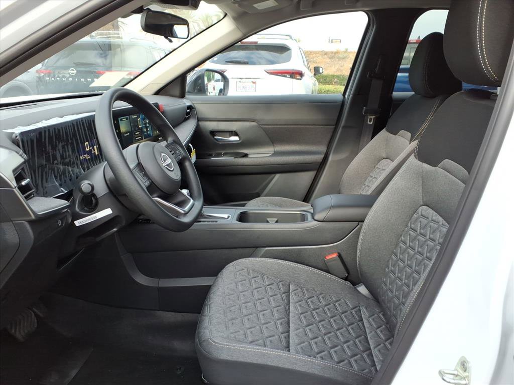 2026 Nissan Kicks SV photo 6