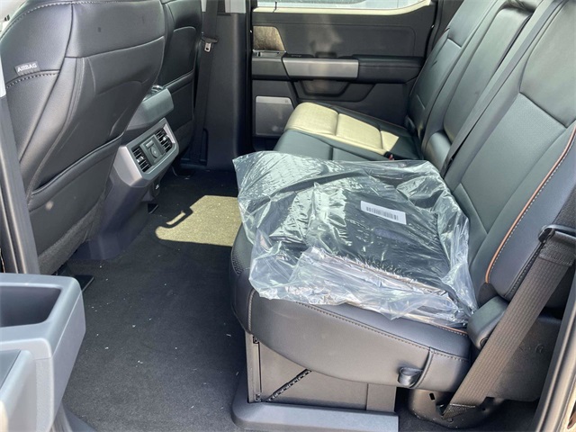 2026 Ford F-350 Lariat photo 4