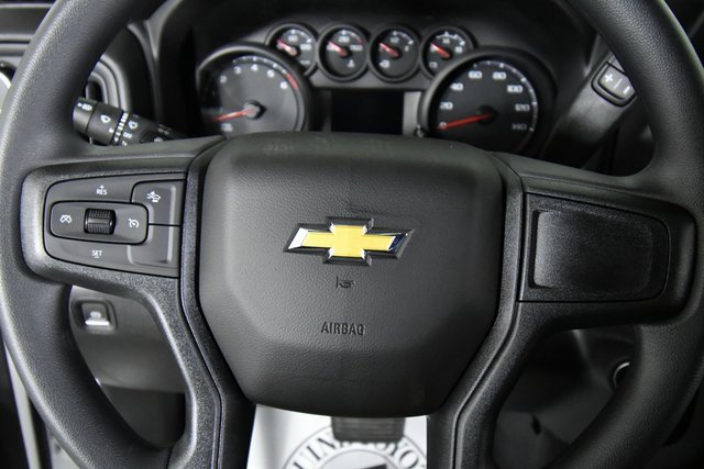 2026 Chevrolet Silverado 1500 photo 2