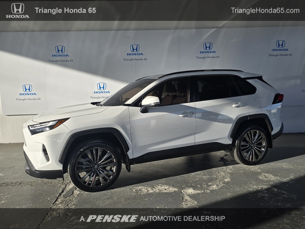 2023 Toyota RAV4 XLE