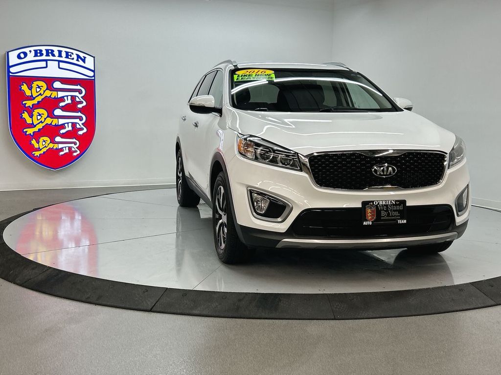 2016 Kia Sorento EX's photo