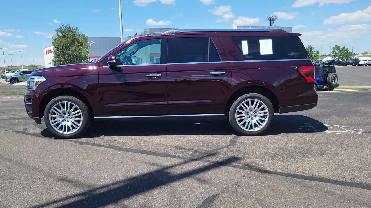 2024 Ford Expedition MAX Limited photo 2