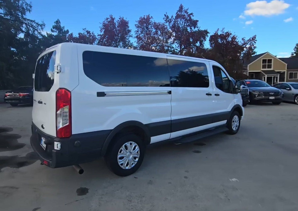 2020 Ford Transit photo 3