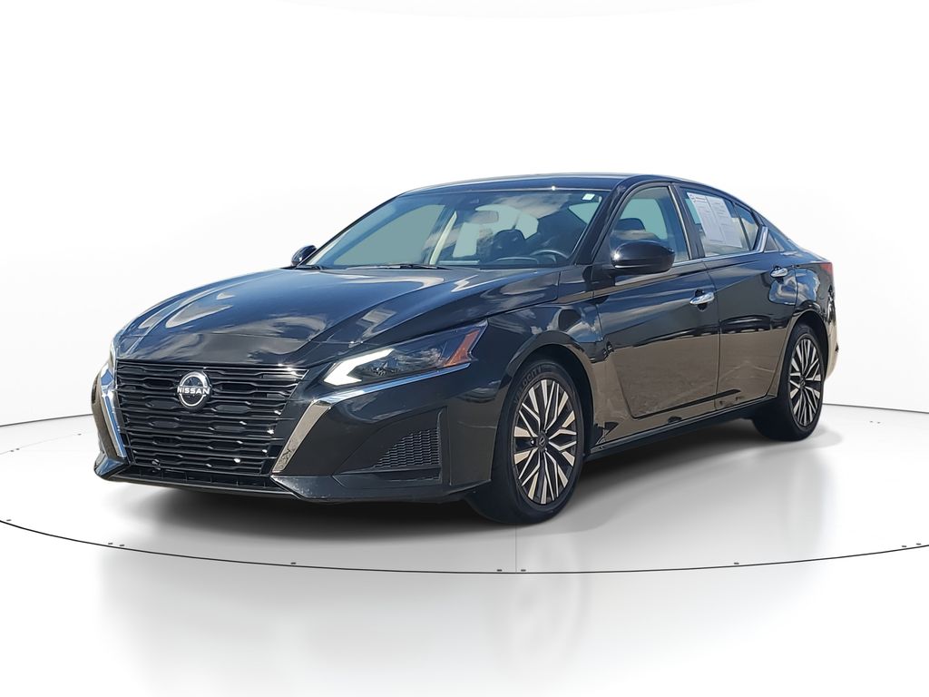 2023 Nissan Altima 2.5 SV photo 2
