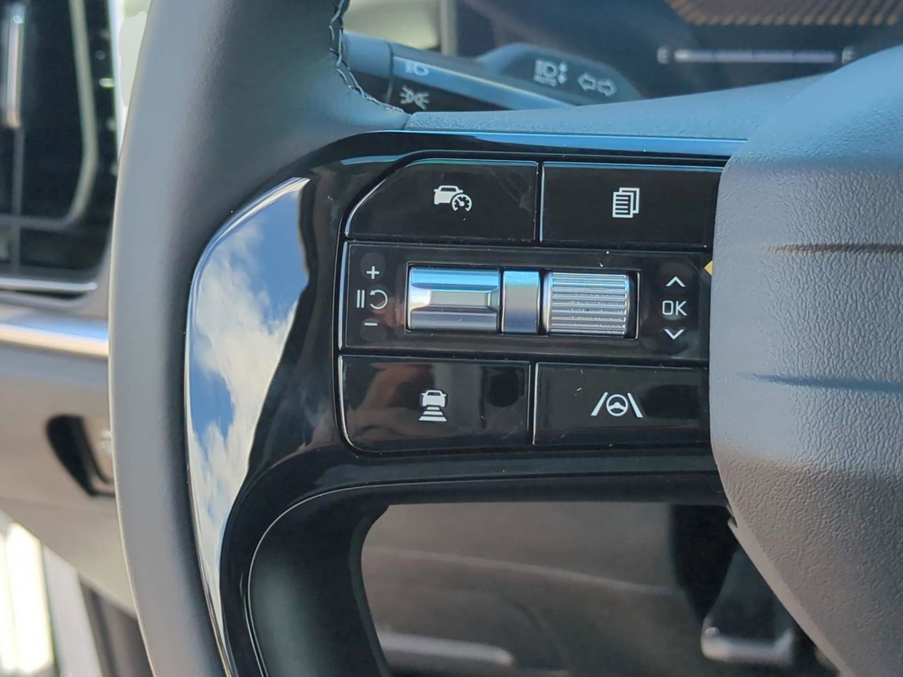 2026 Kia Sorento LX photo 21