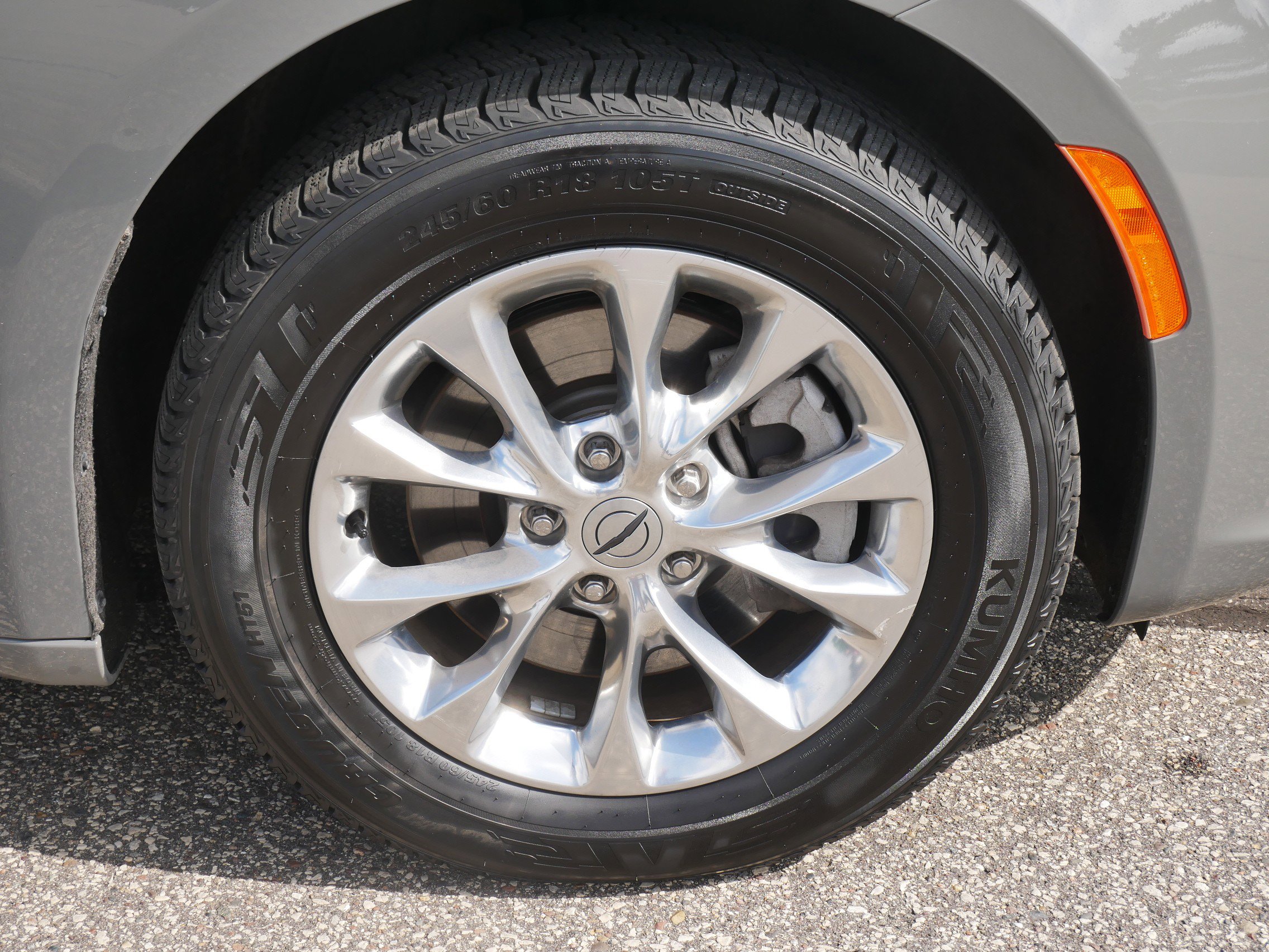 2022 Chrysler Pacifica Touring L photo 9