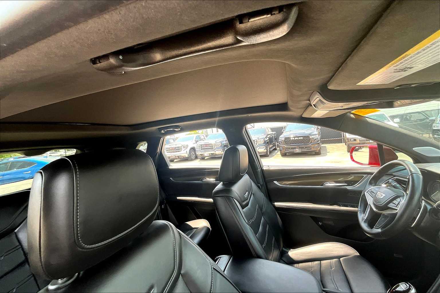 2020 Cadillac XT5 Platinum Sport photo 13