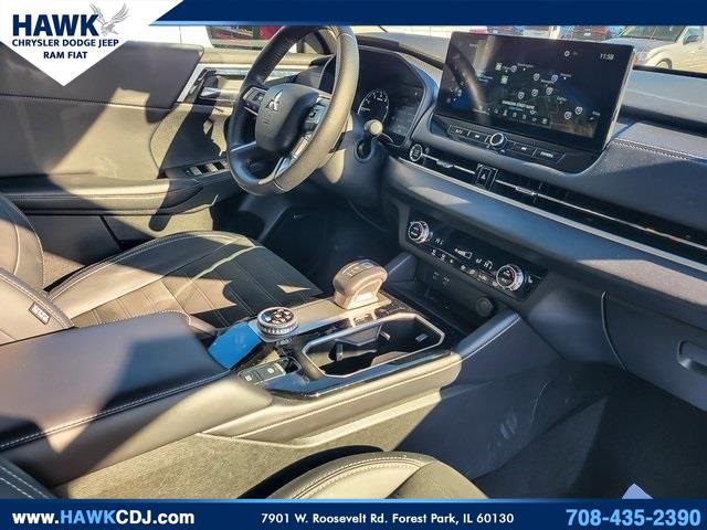 2025 MITSUBISHI OUTLANDER - Image 16