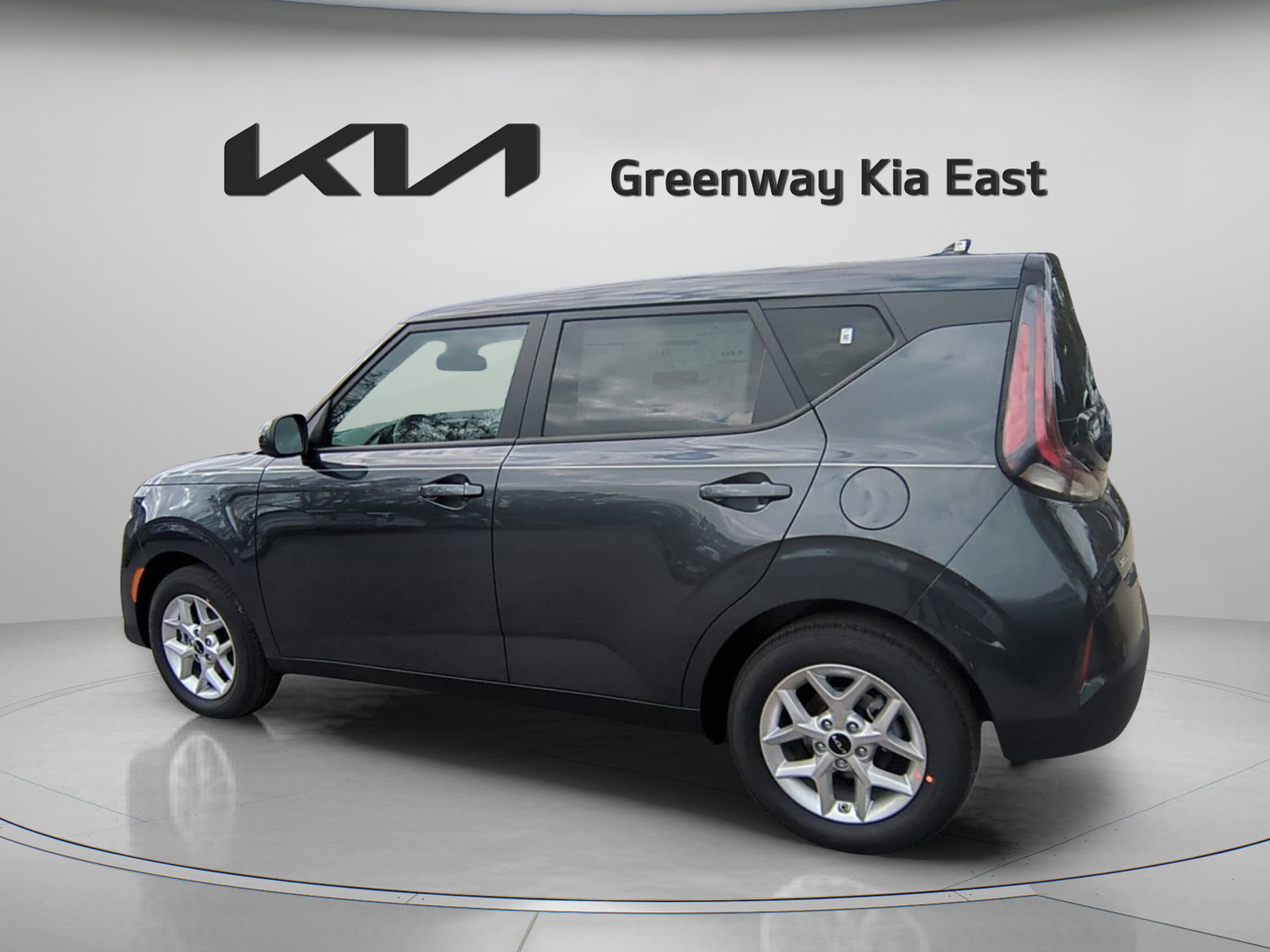 2025 Kia Soul LX photo 4