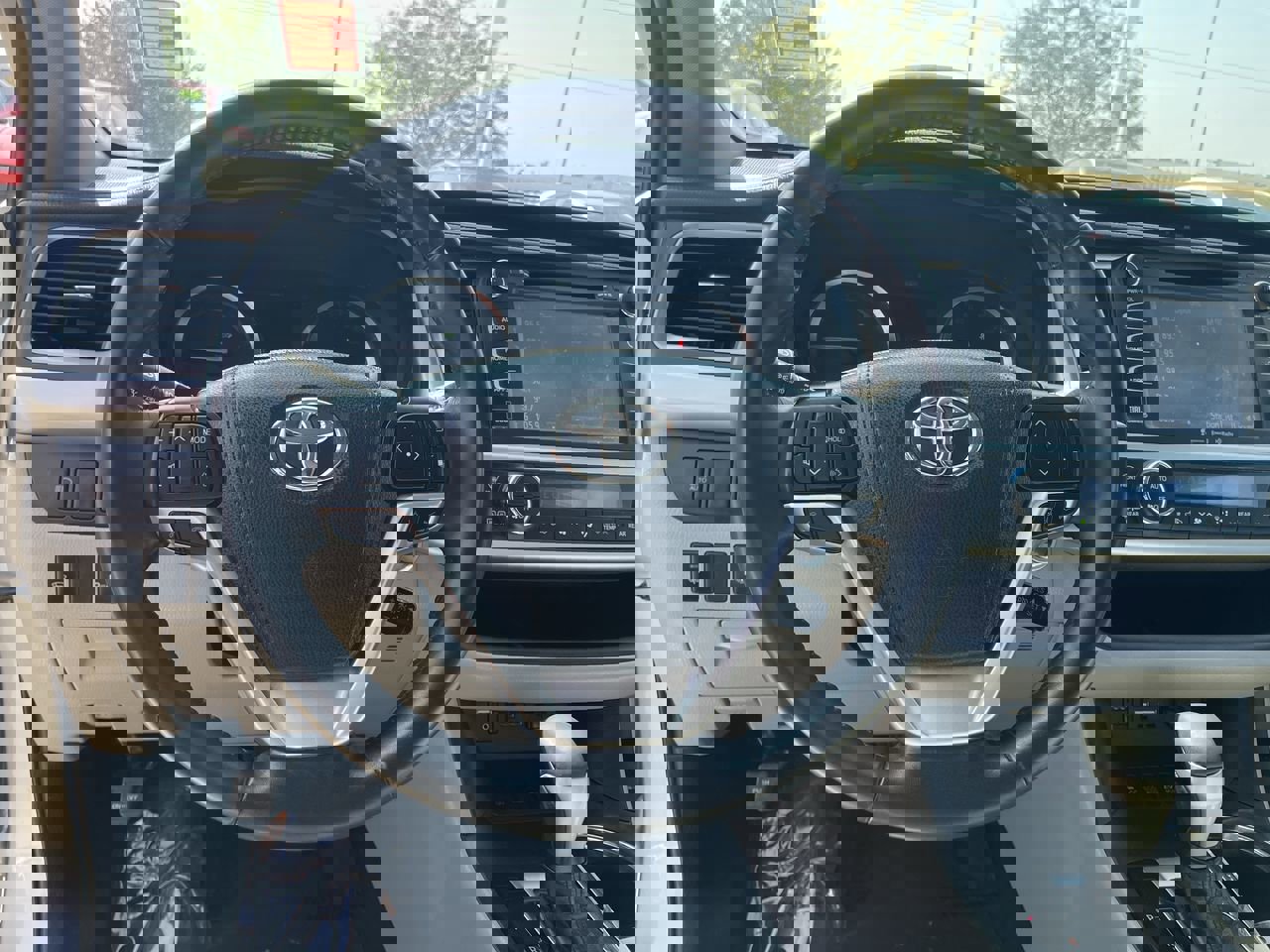 2019 Toyota Highlander Limited photo 12