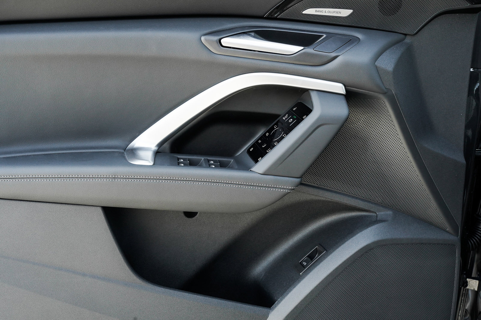 2025 Audi Q5 Premium Plus photo 18