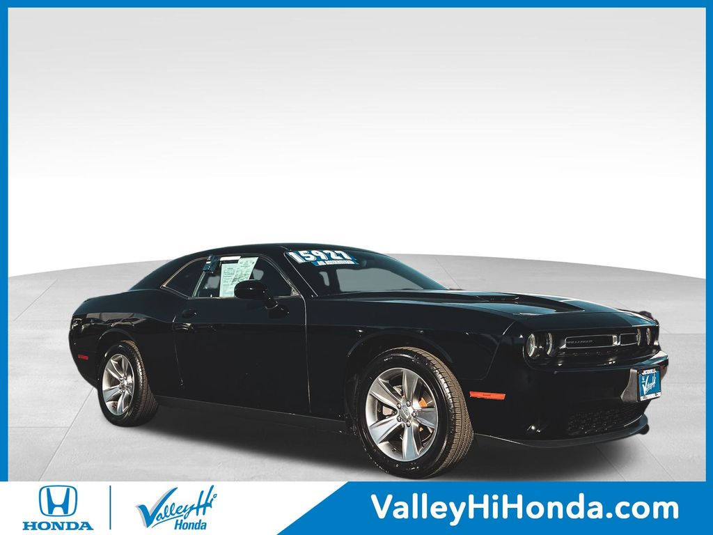 2018 Dodge Challenger SXT's photo