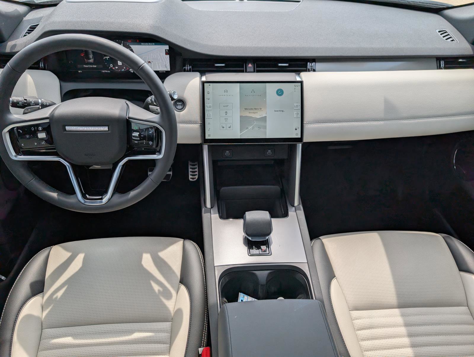 2025 Land Rover Discovery Sport Dynamic SE photo 6