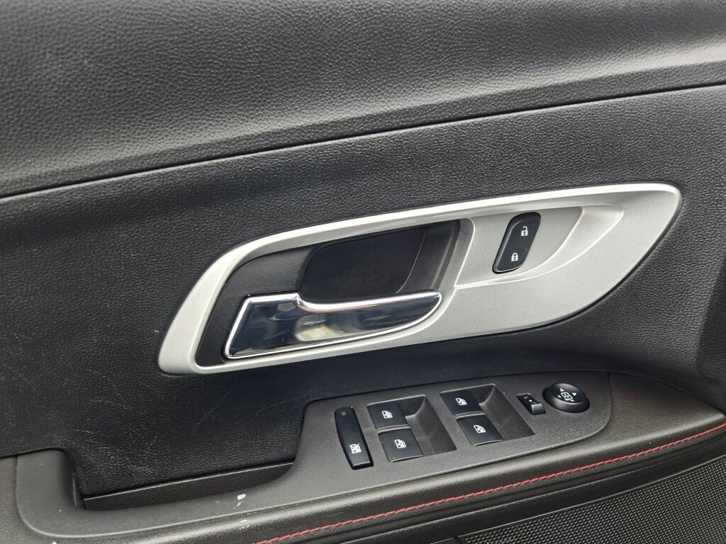 2012 Chevrolet Equinox photo 12