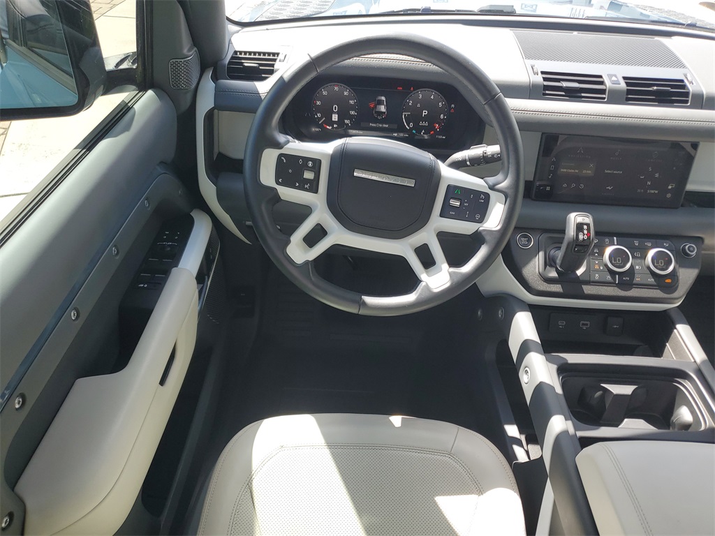 2024 Land Rover Defender 110 S photo 14