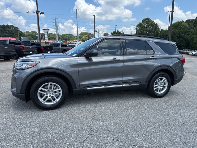 2025 Ford Explorer photo 4