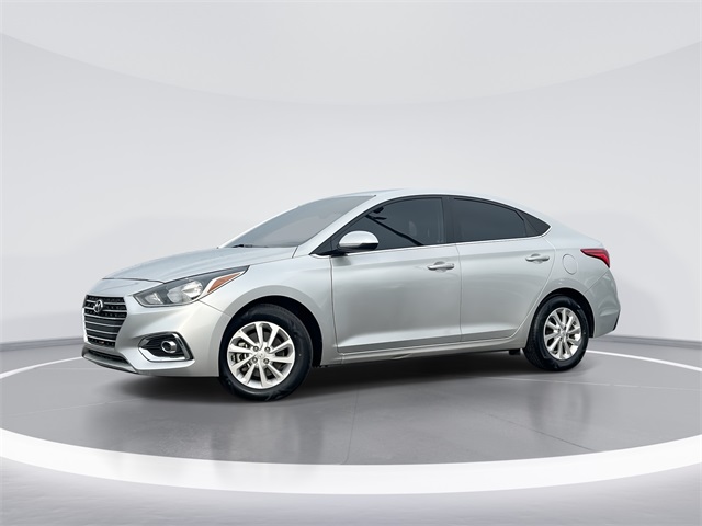 2022 Hyundai Accent SEL's photo