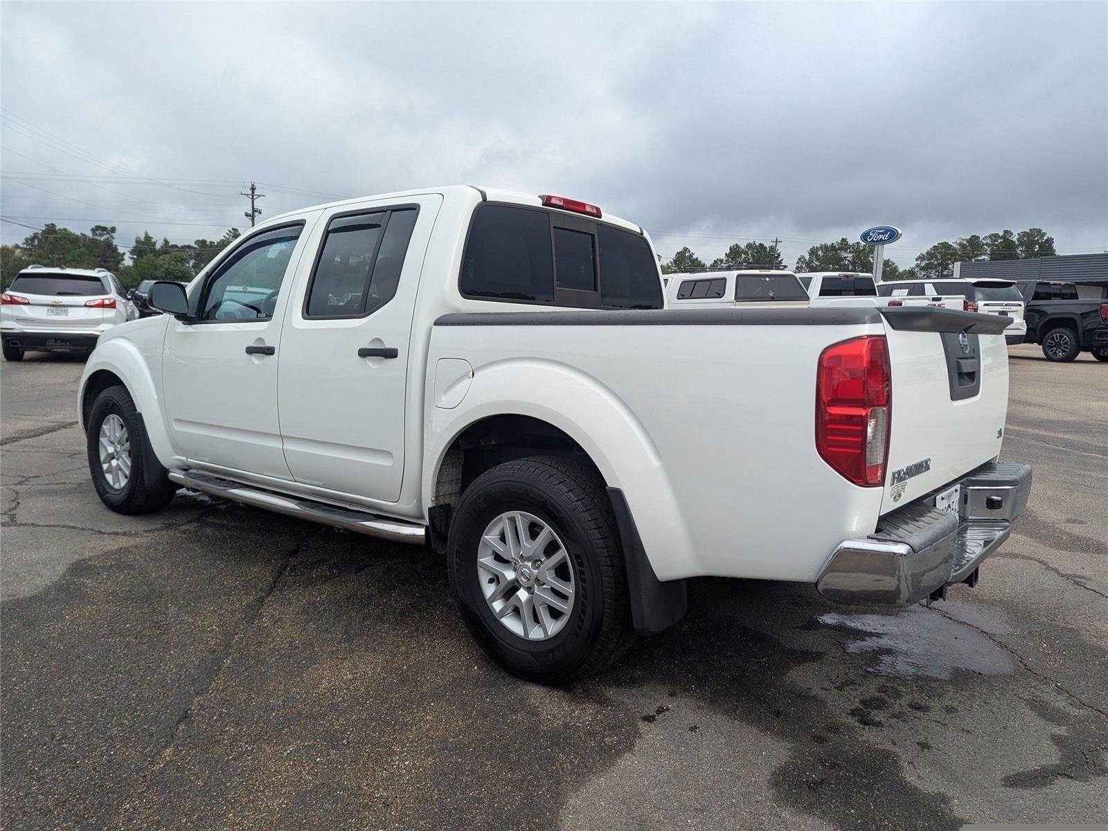 2020 Nissan Frontier SV photo 3